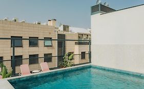 Ramirez Flats Valencia